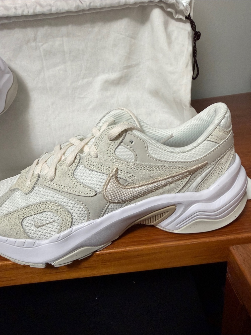 Nike Light Cream/White Women's Running Sneakers - Picture 4 of 6